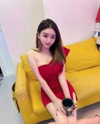 【南通】大奶小妹跪着吃屌